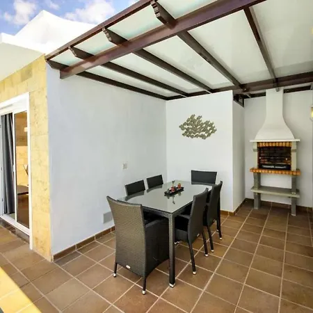 Puerto Del Carmen Sleeps 4 Pool Wifi Вилла *