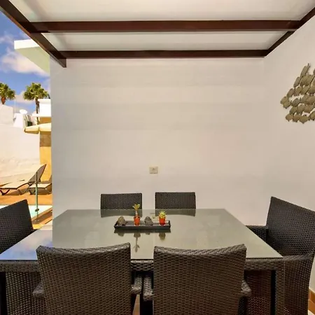 Villa Puerto Del Carmen Sleeps 4 Pool Wifi Puerto del Carmen (Lanzarote)